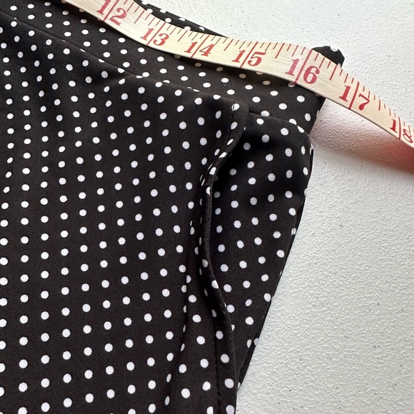 Black and white polka dot pull on skort size large - Picture 4 of 6